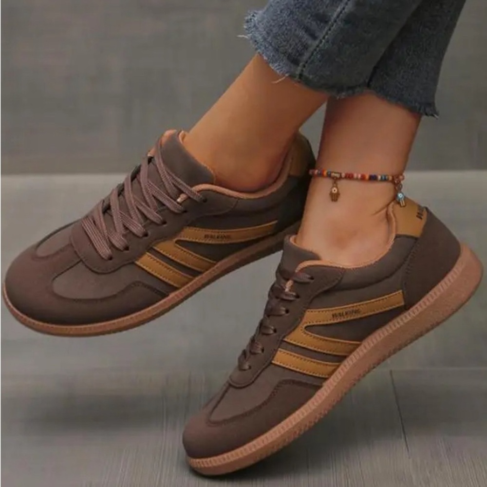 Women's Fashionable Patchwork Lace up Low Top Sneakers